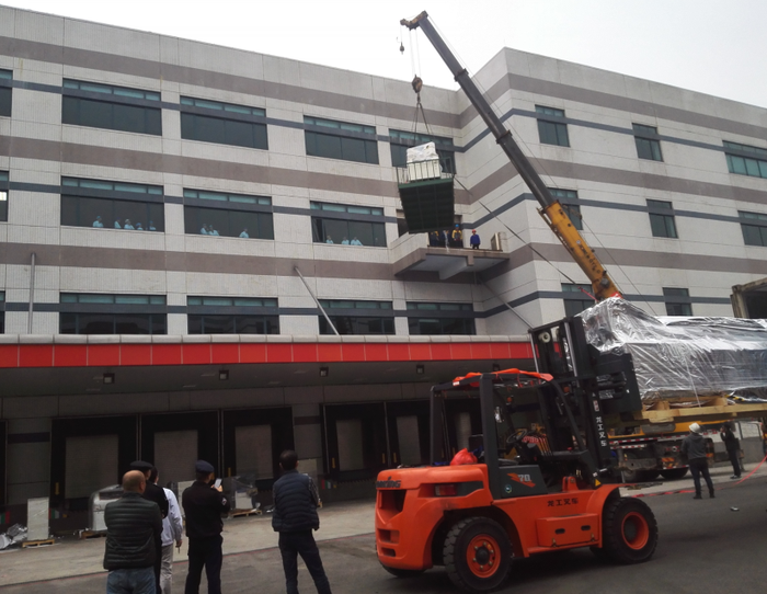 廣達電腦設備吊樓